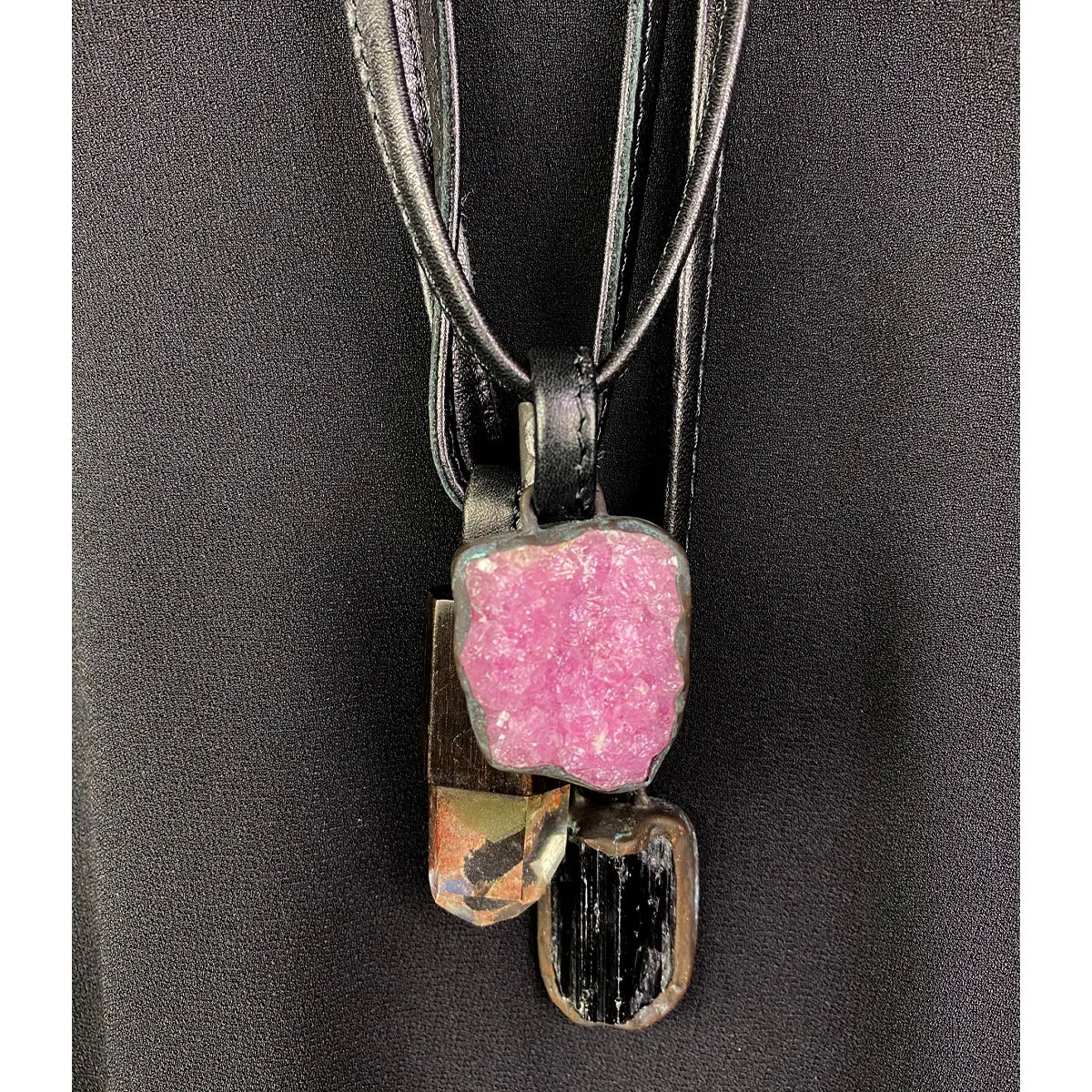3-STRAND LEATHER & MIXED STONES NECKLACE