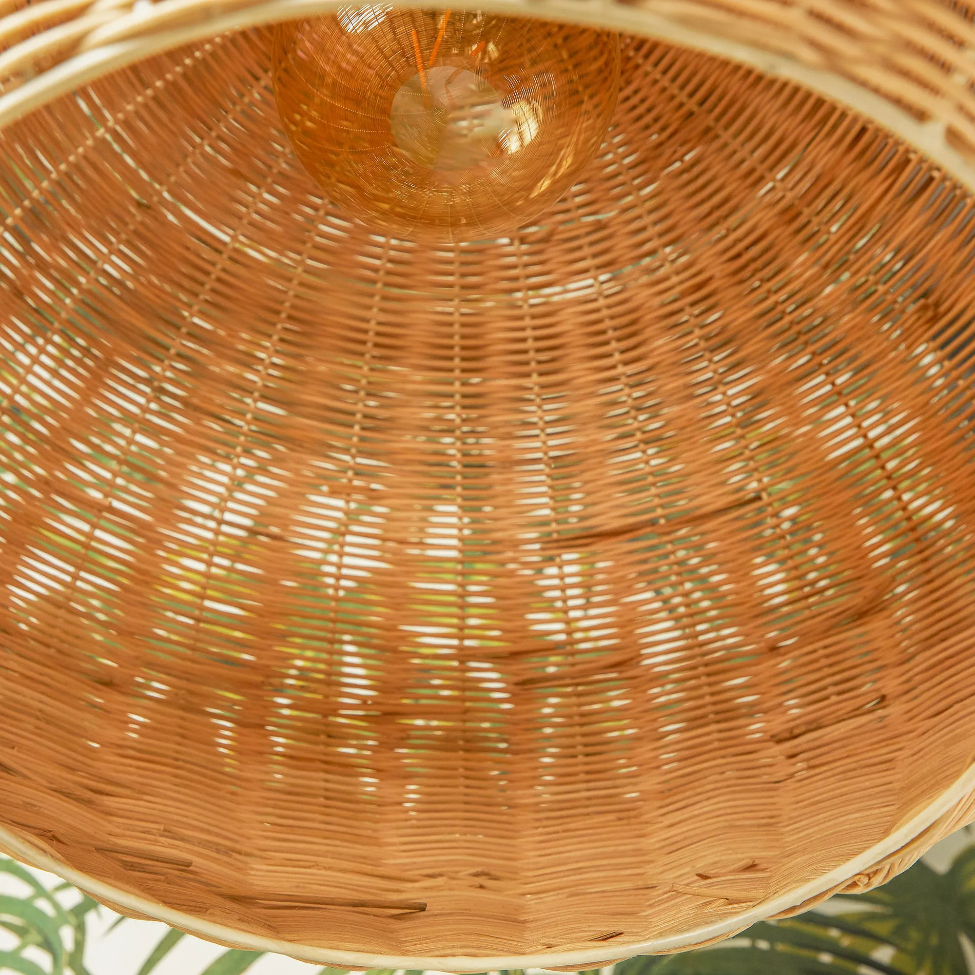 Bellamy pendant in natural cane