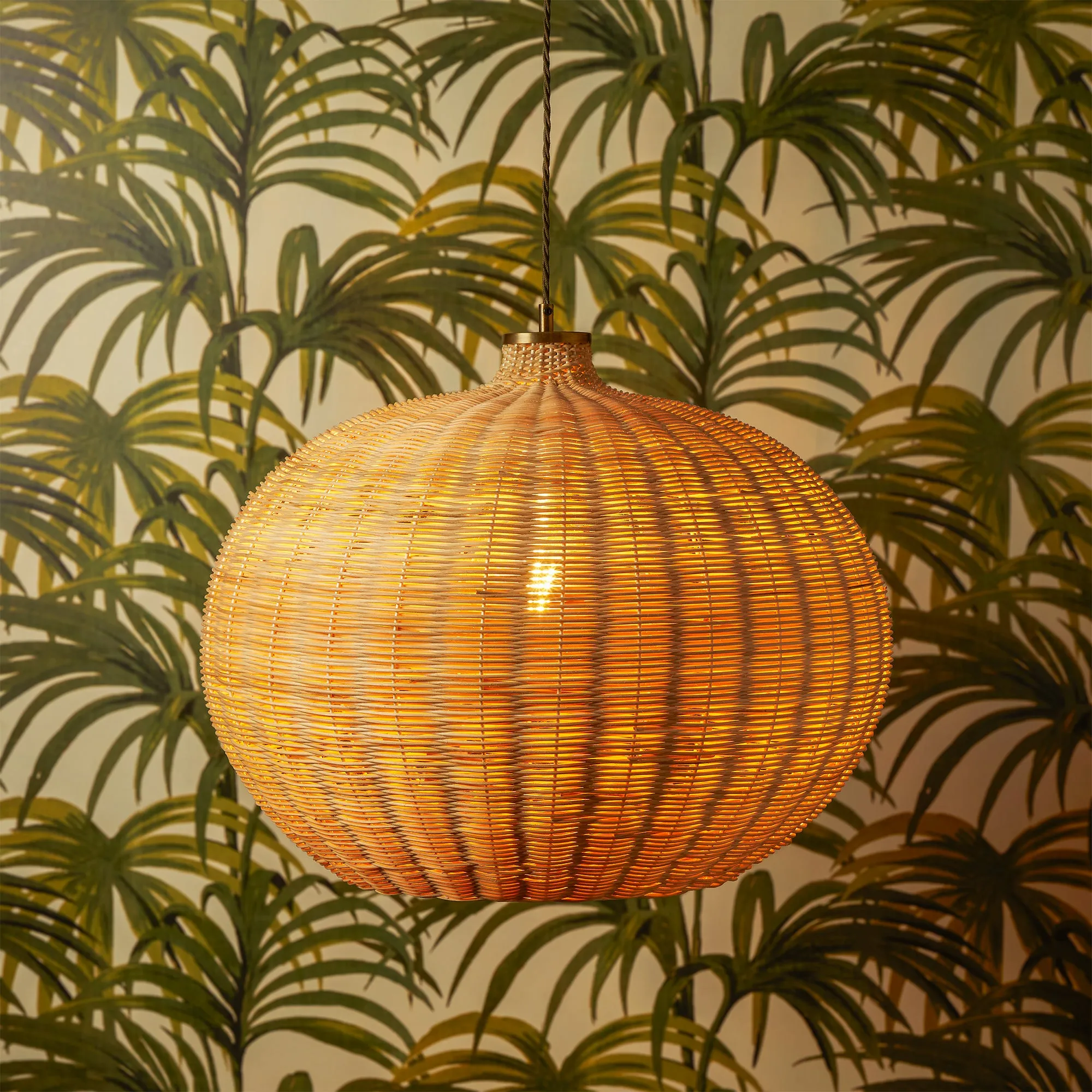 Bellamy pendant in natural cane