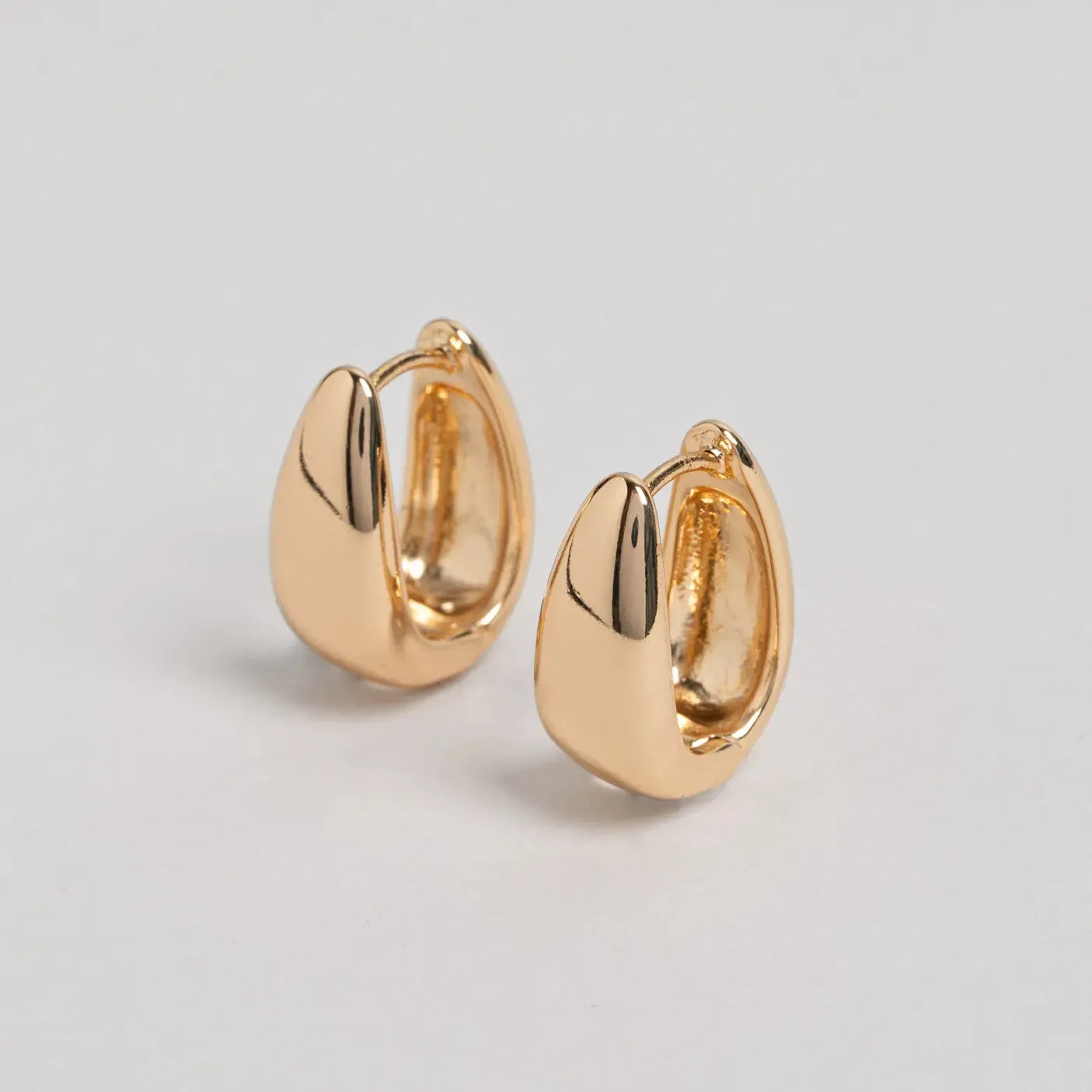 Classic Wide Hoop Earring - Gold