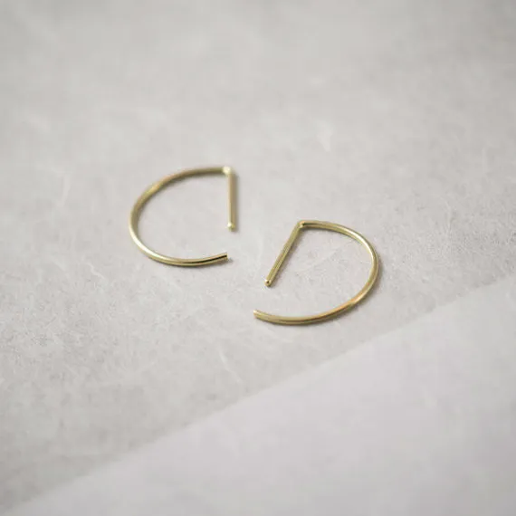 Line hoop earrings N°7 in silver or gold