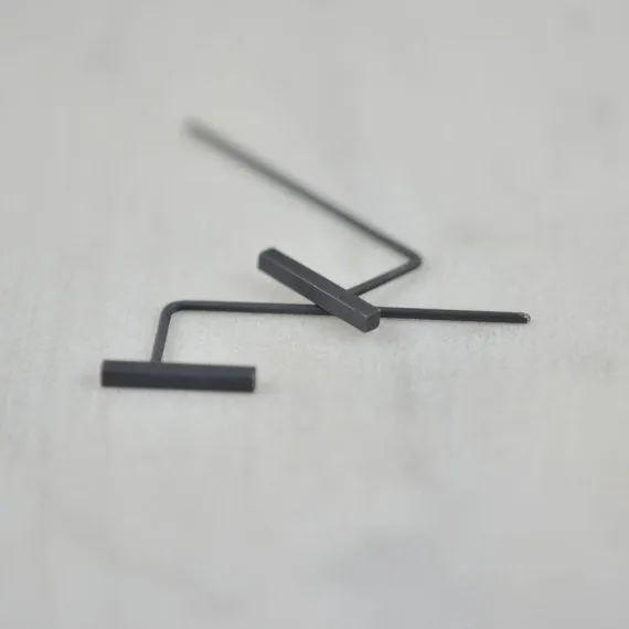 Minimalistic slim bar earrings N°11