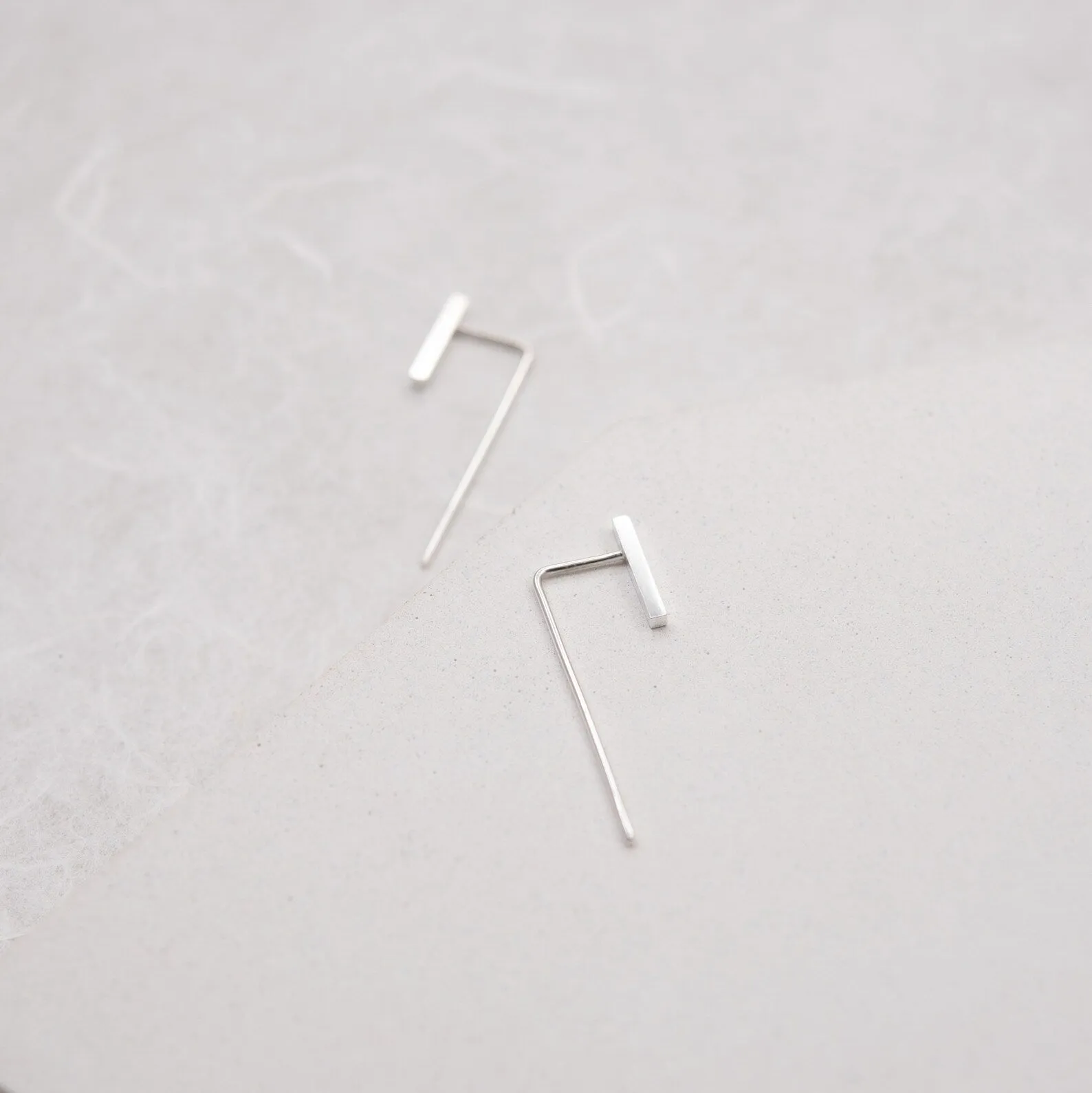 Minimalistic slim bar earrings N°11