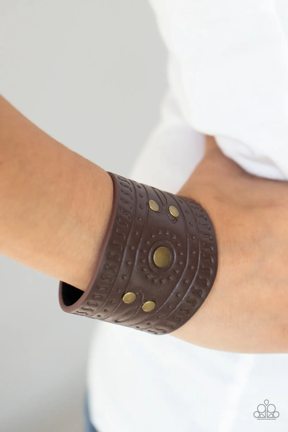 PAPARAZZI Orange County - Brass/Leather Bracelet