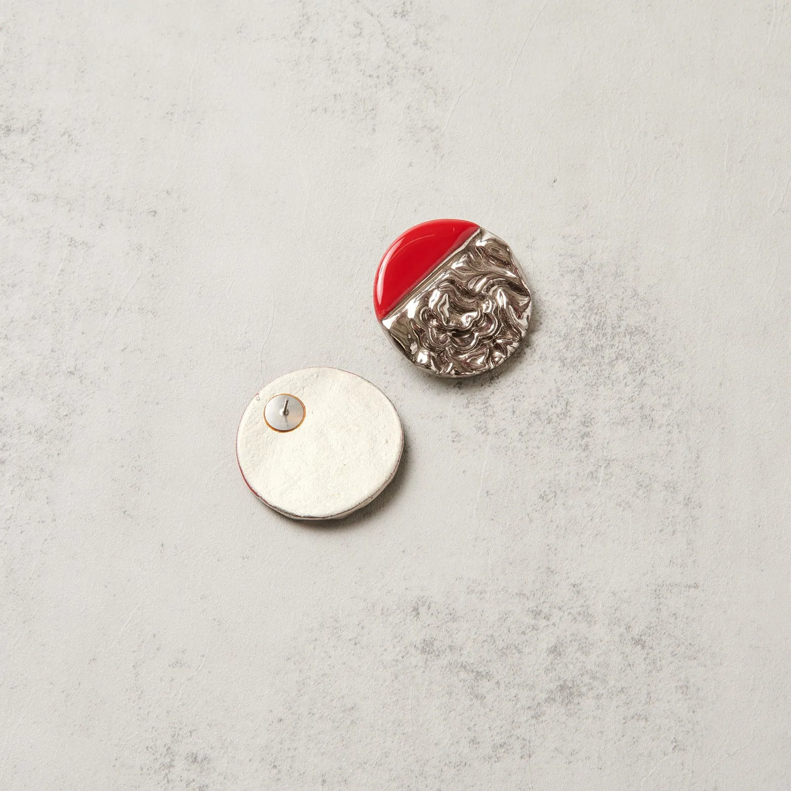 Special Effects, Ceramic, 1  1/2' Round Plate Earrings in Rose Platinum